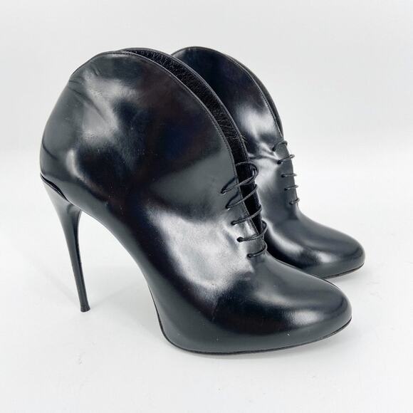 GUCCI Black Leather Curved Kim Lace Up Ankle Boots 39.5 - Picture 1 of 10